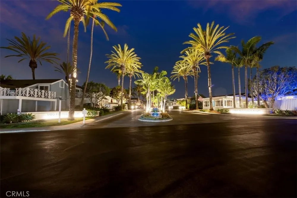 28 Cabrillo Street Newport Beach, CA 92663