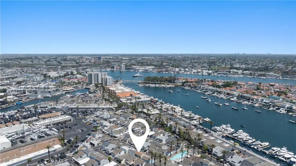 28 Cabrillo Street Newport Beach, CA 92663