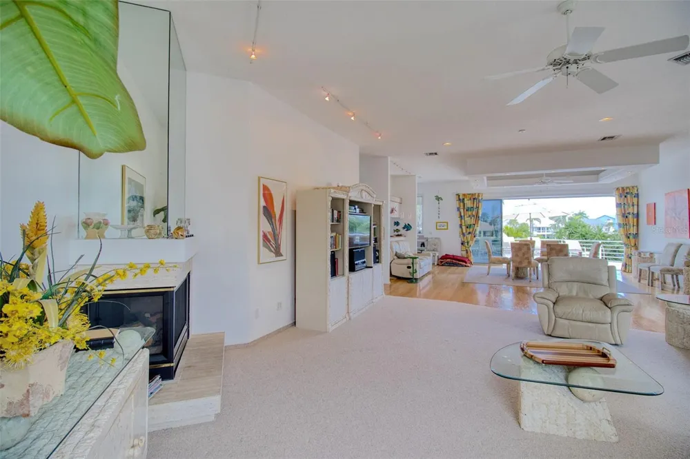 131 SANDS POINT DRIVE Tierra Verde, FL 33715