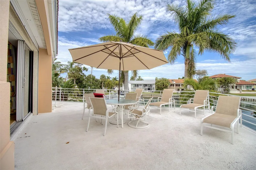 131 SANDS POINT DRIVE Tierra Verde, FL 33715