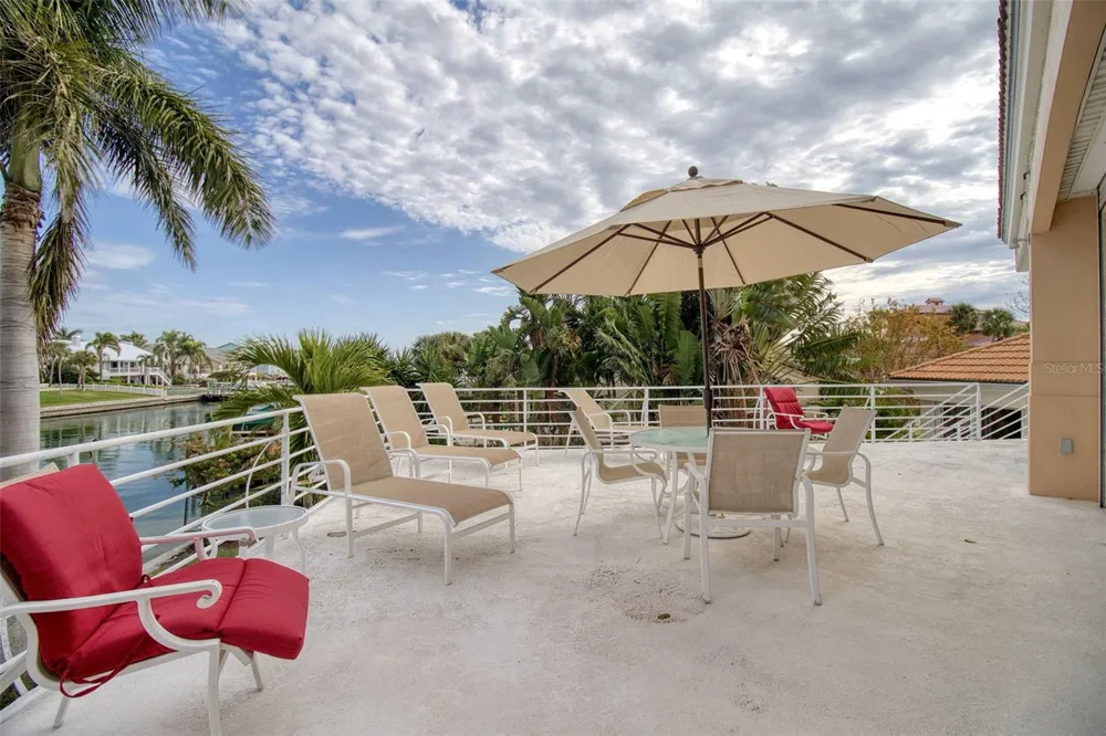 131 SANDS POINT DRIVE Tierra Verde, FL 33715