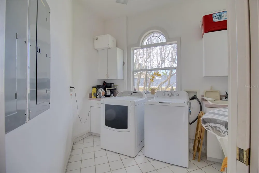 131 SANDS POINT DRIVE Tierra Verde, FL 33715