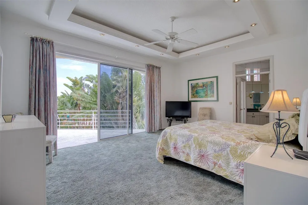 131 SANDS POINT DRIVE Tierra Verde, FL 33715