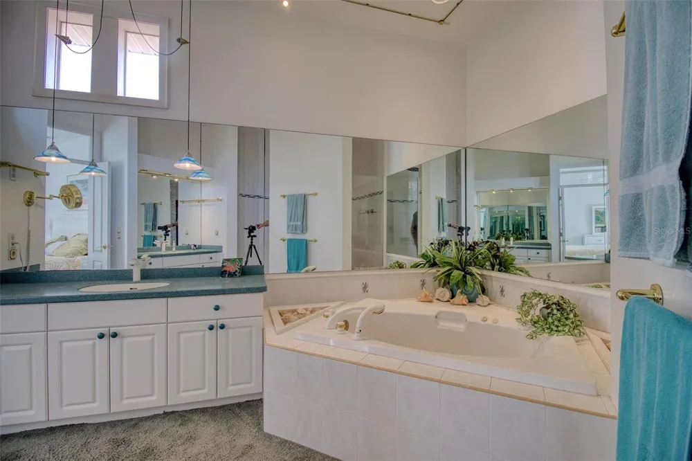 131 SANDS POINT DRIVE Tierra Verde, FL 33715