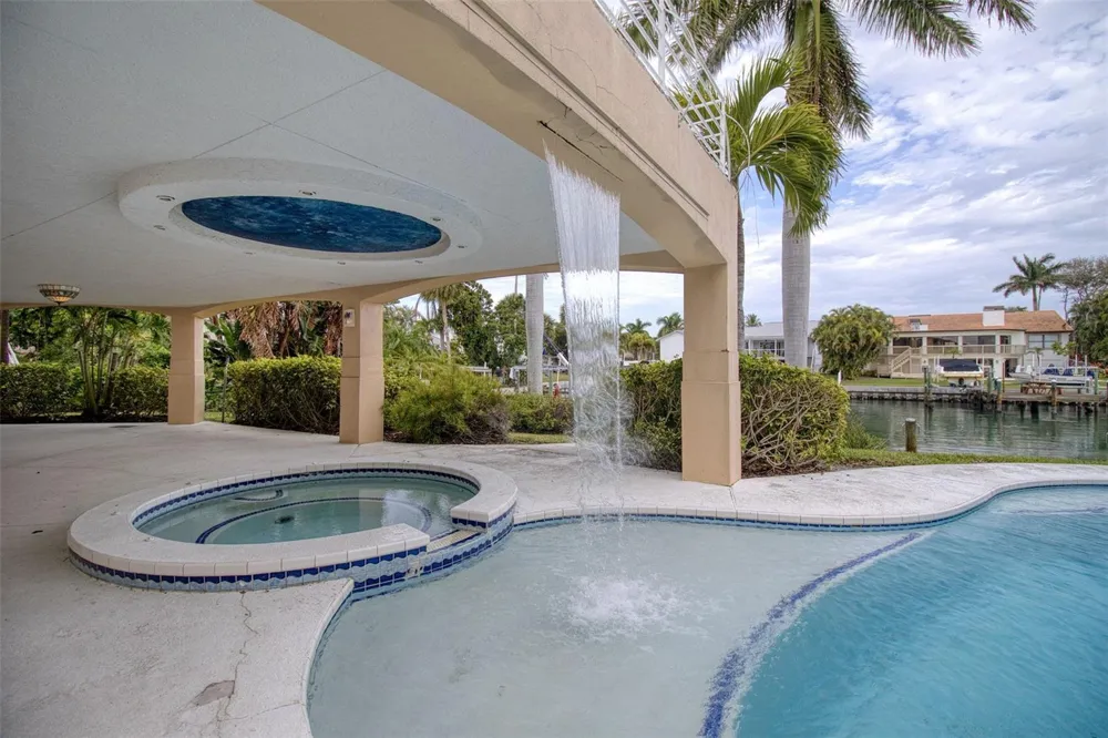 131 SANDS POINT DRIVE Tierra Verde, FL 33715