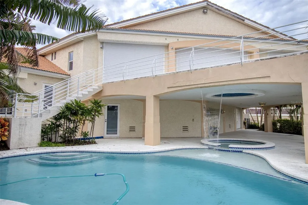131 SANDS POINT DRIVE Tierra Verde, FL 33715