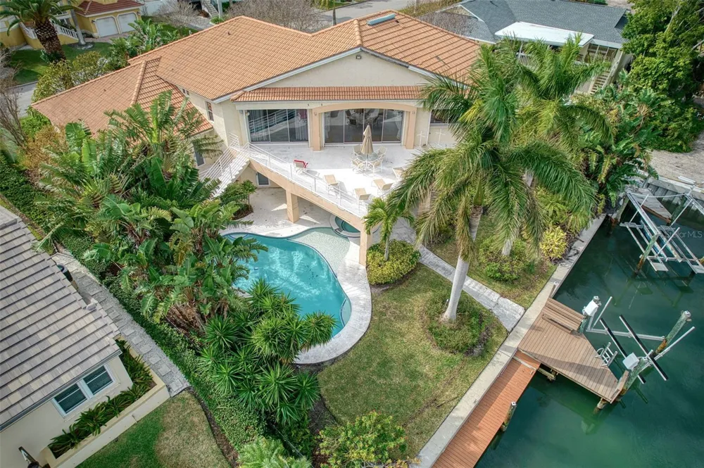 131 SANDS POINT DRIVE Tierra Verde, FL 33715