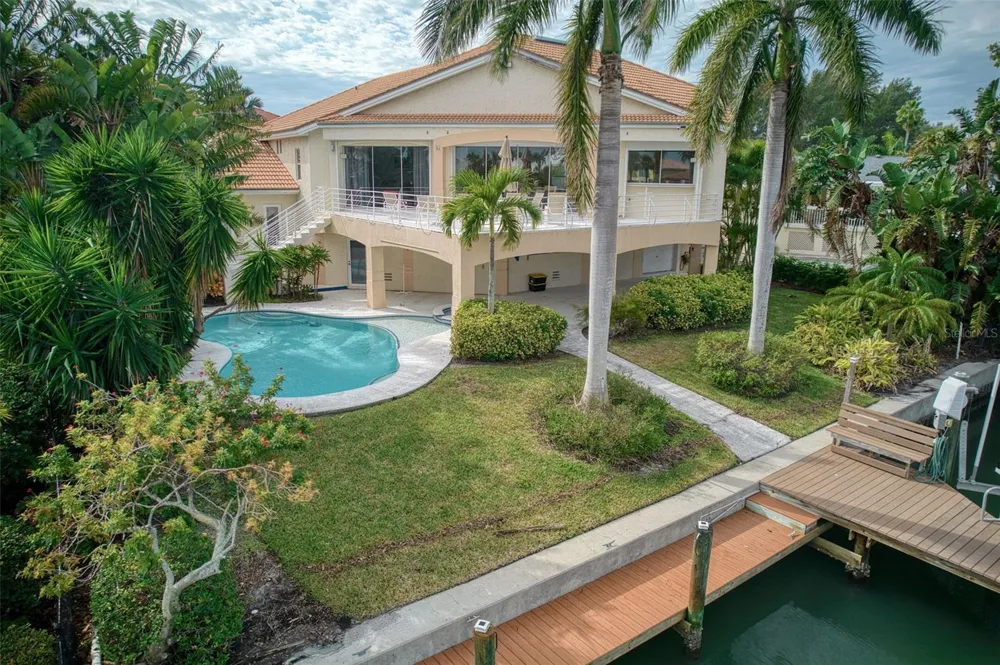 131 SANDS POINT DRIVE Tierra Verde, FL 33715