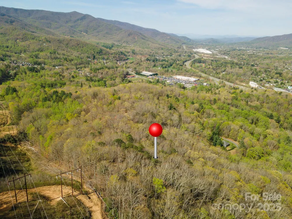 99999 Sunset Drive Black Mountain, NC 28711