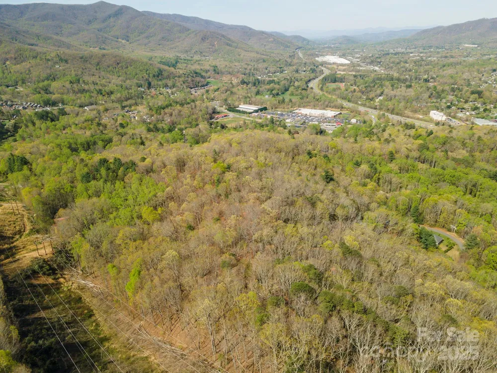 99999 Sunset Drive Black Mountain, NC 28711
