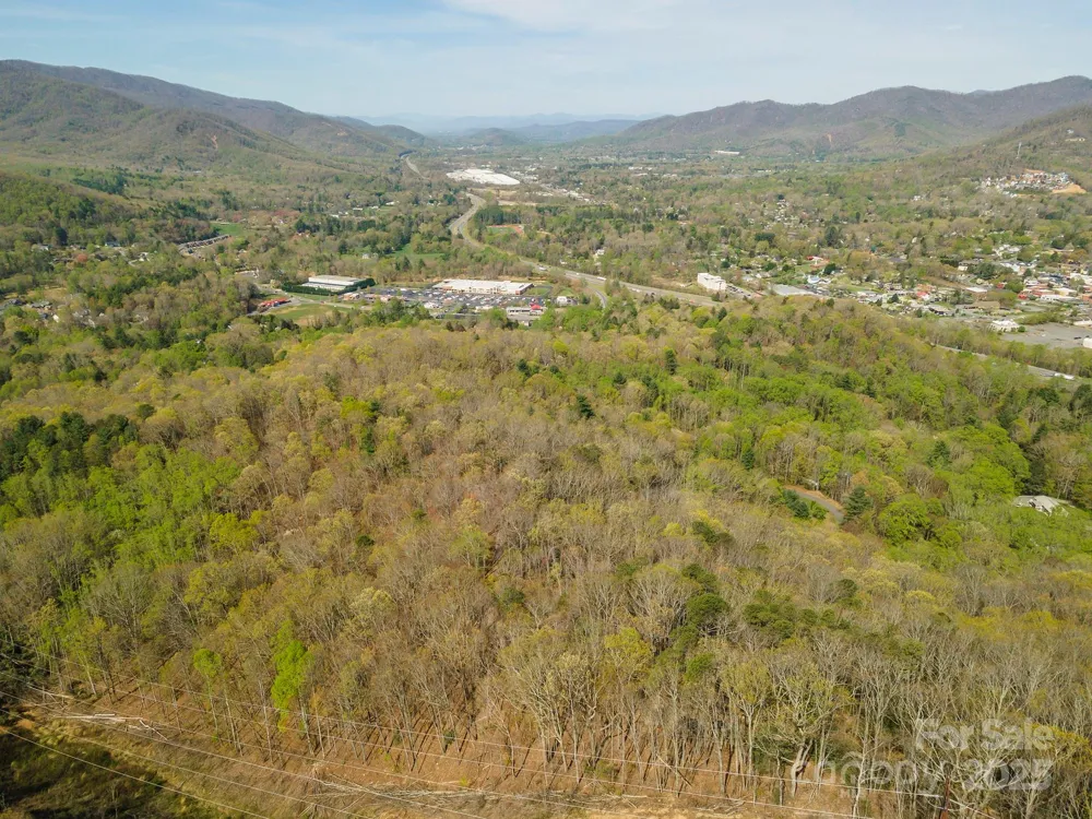 99999 Sunset Drive Black Mountain, NC 28711