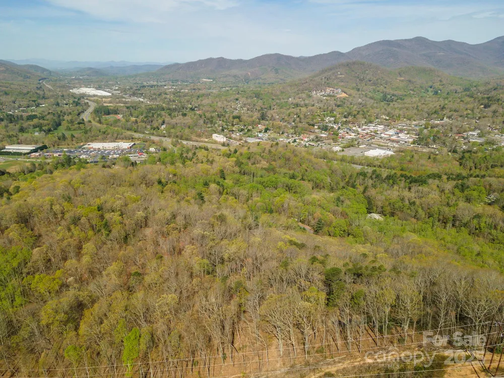 99999 Sunset Drive Black Mountain, NC 28711