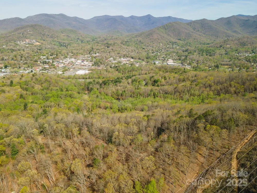 99999 Sunset Drive Black Mountain, NC 28711