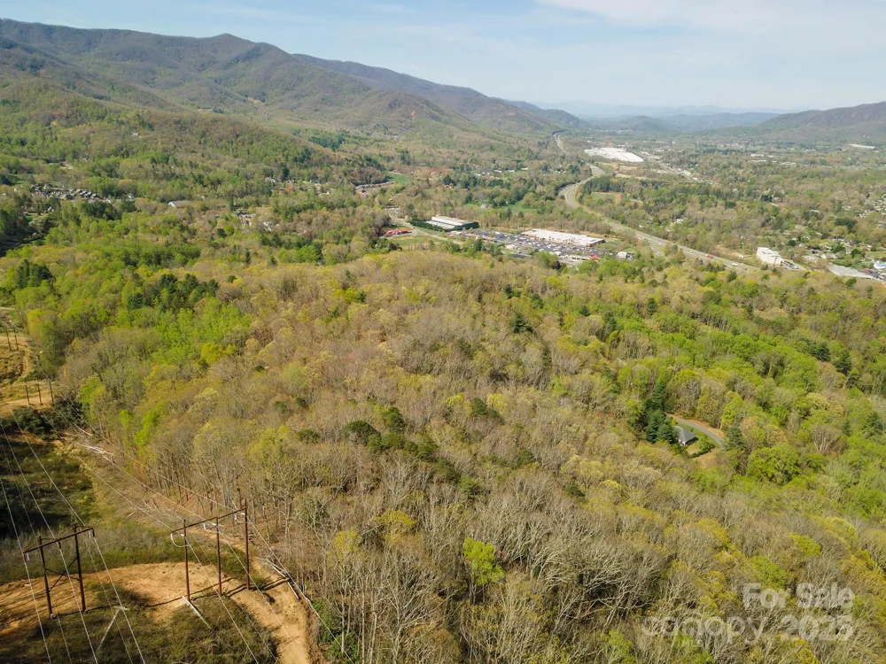 99999 Sunset Drive Black Mountain, NC 28711