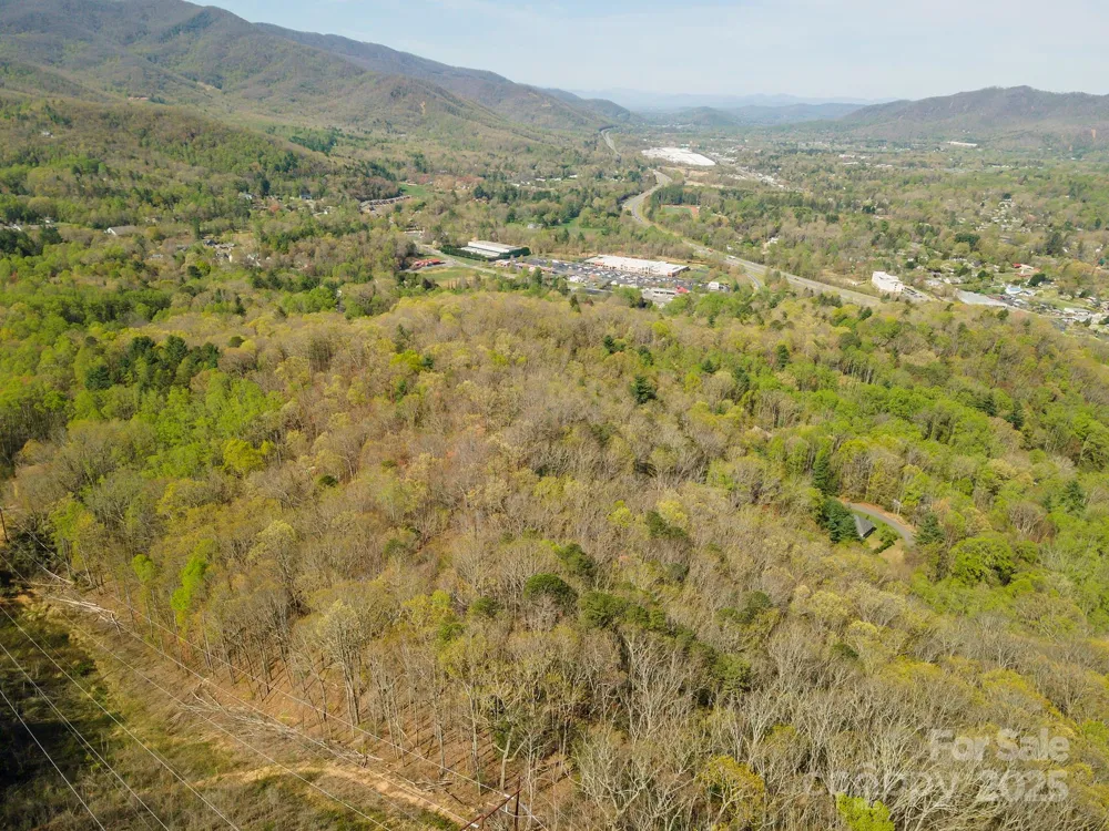 99999 Sunset Drive Black Mountain, NC 28711