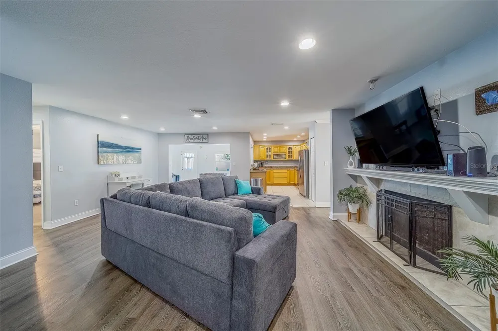 14414 91ST AVENUE Seminole, FL 33776
