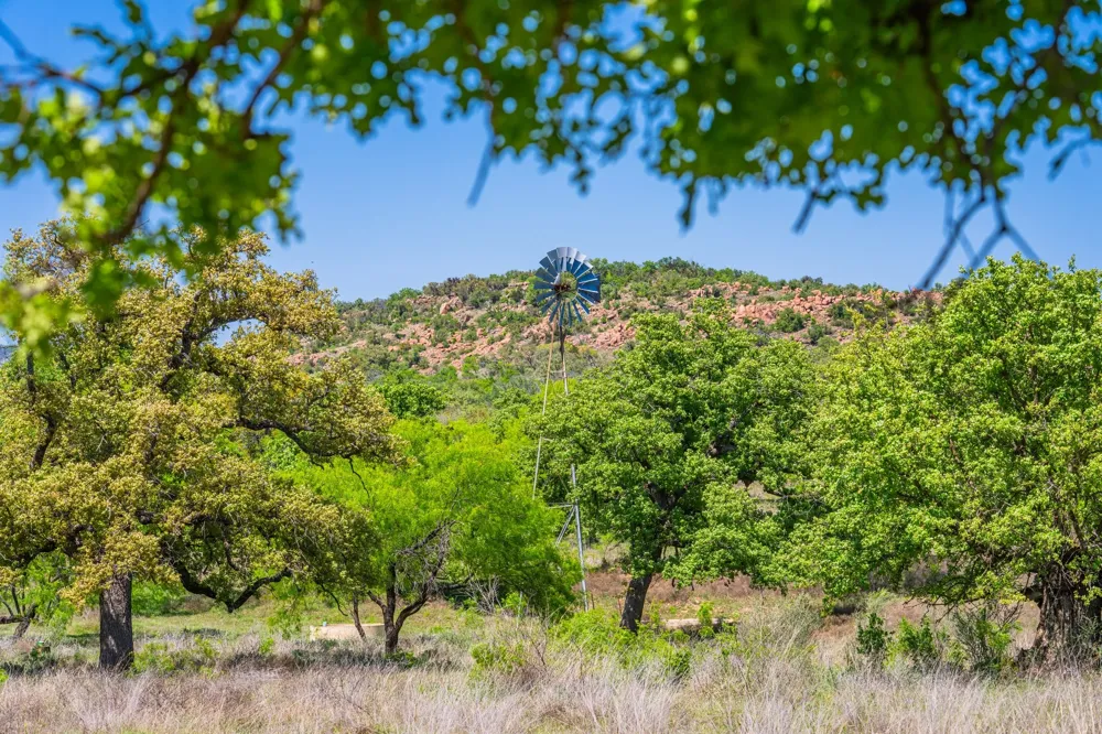 5230 County Road 409 Valley Spring, TX 76885