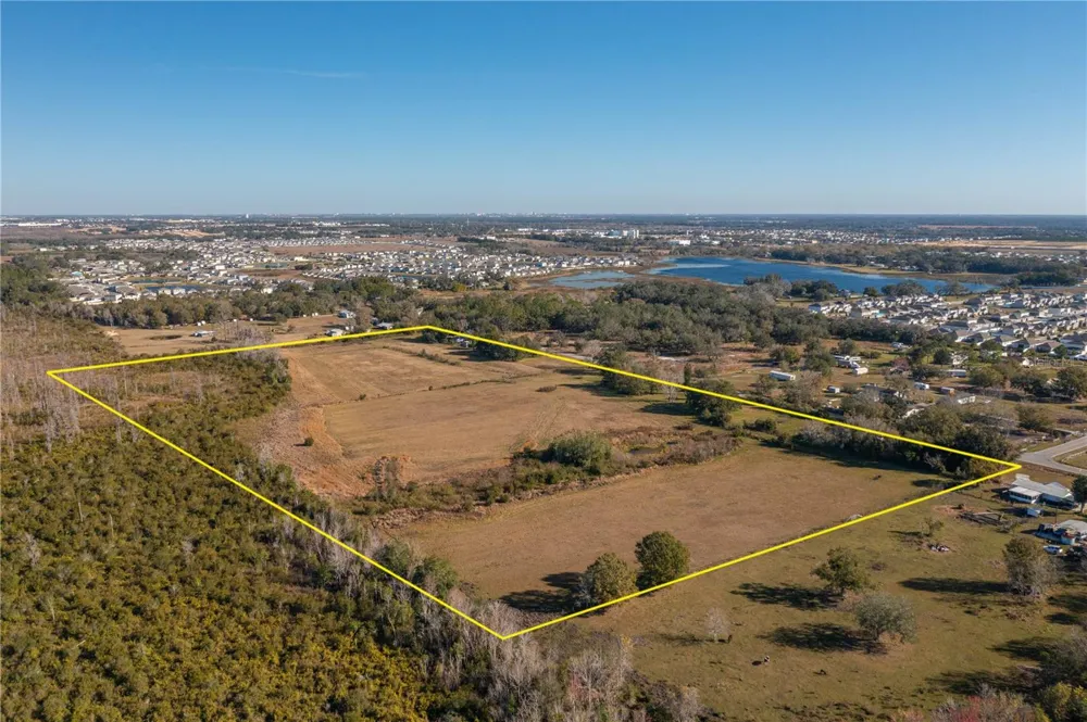601 DIAMOND ACRES ROAD Davenport, FL 33837