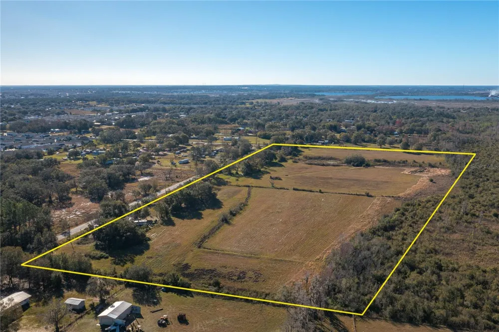 601 DIAMOND ACRES ROAD Davenport, FL 33837