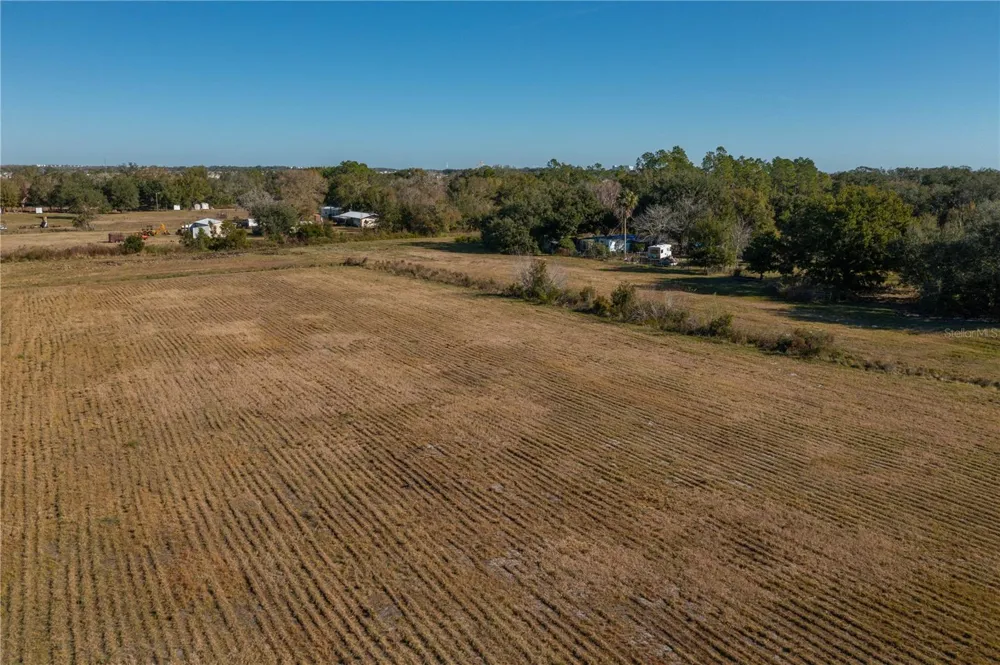 601 DIAMOND ACRES ROAD Davenport, FL 33837