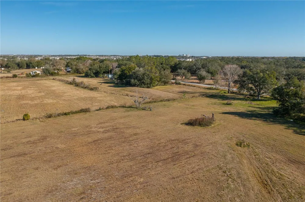 601 DIAMOND ACRES ROAD Davenport, FL 33837