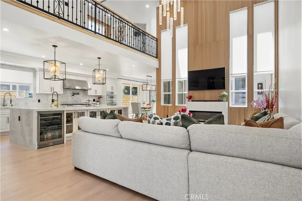 21861 Vacation Ln Lane Huntington Beach, CA 92646