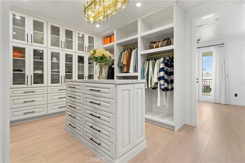 21861 Vacation Ln Lane Huntington Beach, CA 92646