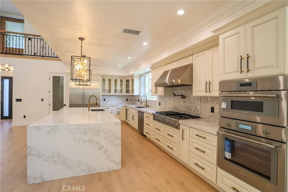 21861 Vacation Ln Lane Huntington Beach, CA 92646