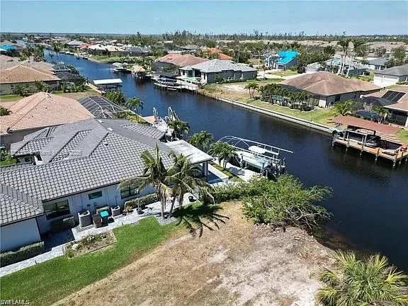 2527 SW 25TH TER Cape Coral, FL 33914