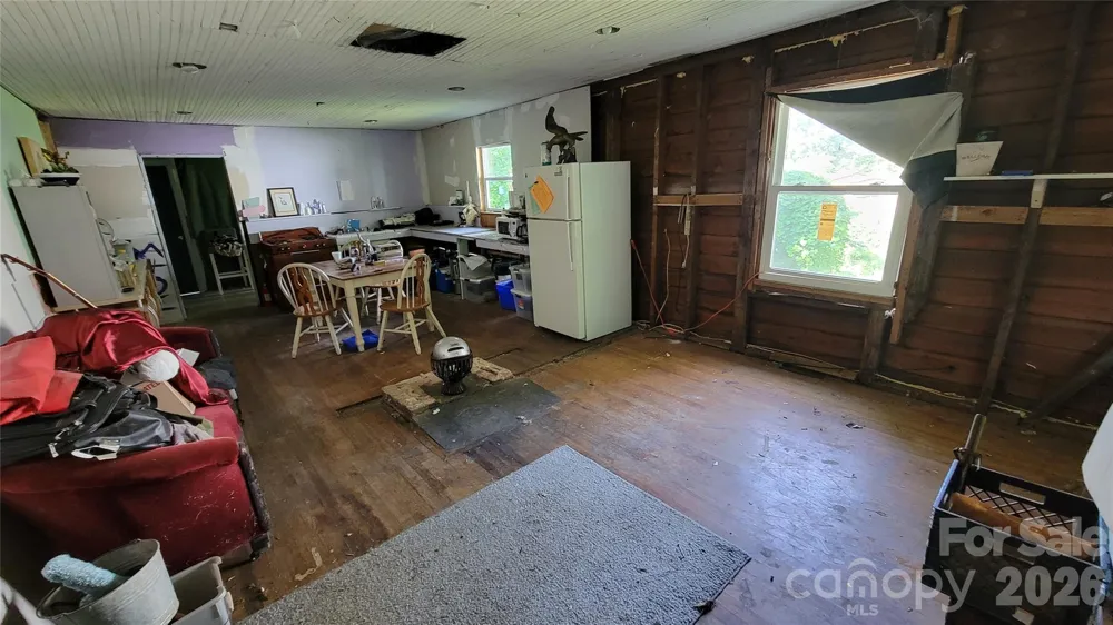 160 Cleveland Road Tryon, NC 28782