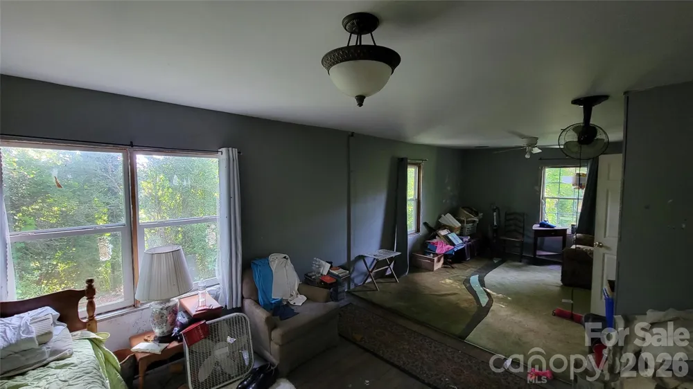 160 Cleveland Road Tryon, NC 28782