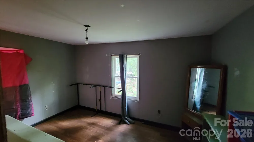 160 Cleveland Road Tryon, NC 28782