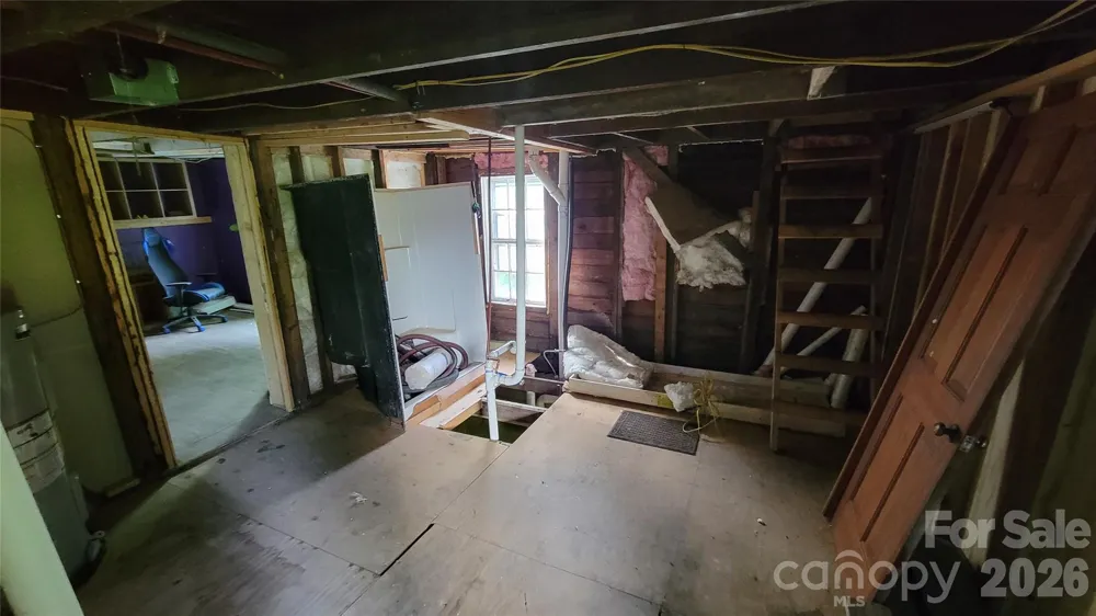 160 Cleveland Road Tryon, NC 28782