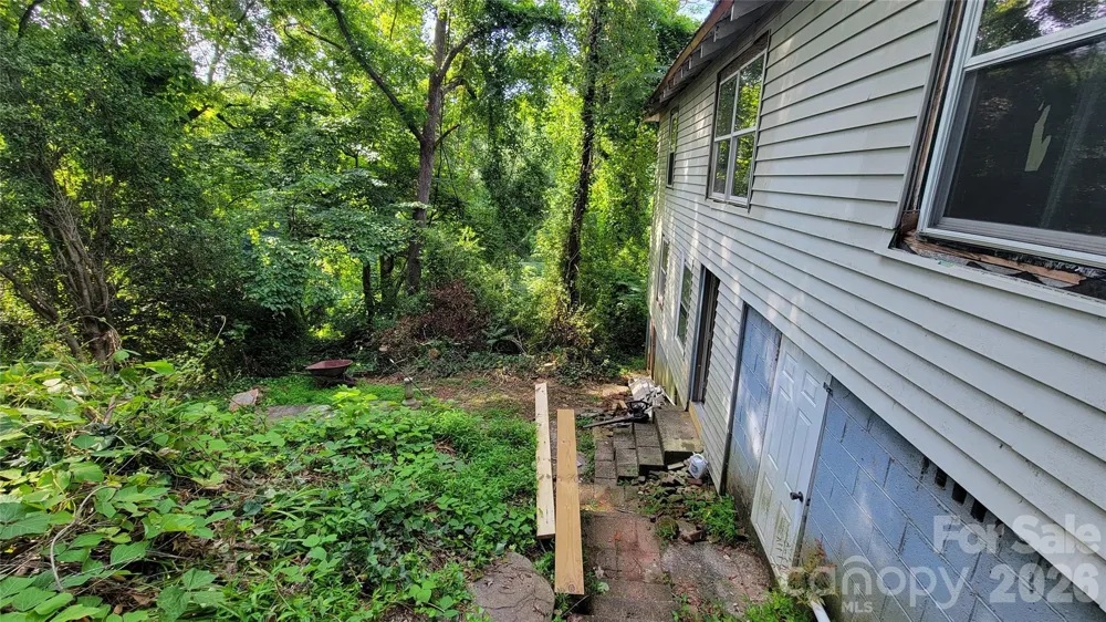 160 Cleveland Road Tryon, NC 28782