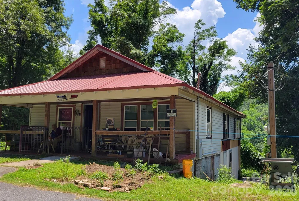 160 Cleveland Road Tryon, NC 28782