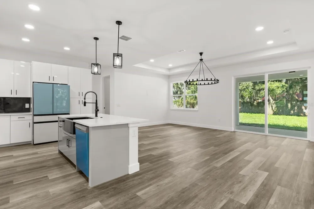 321 WATER SHORE DRIVE Leesburg, FL 34748