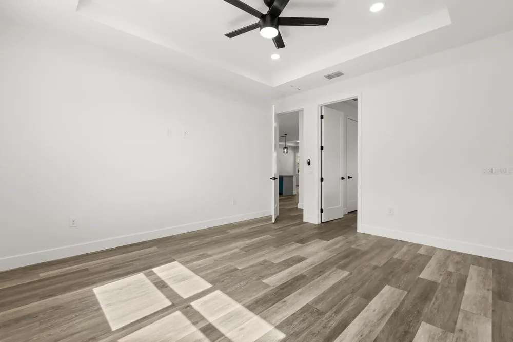 321 WATER SHORE DRIVE Leesburg, FL 34748