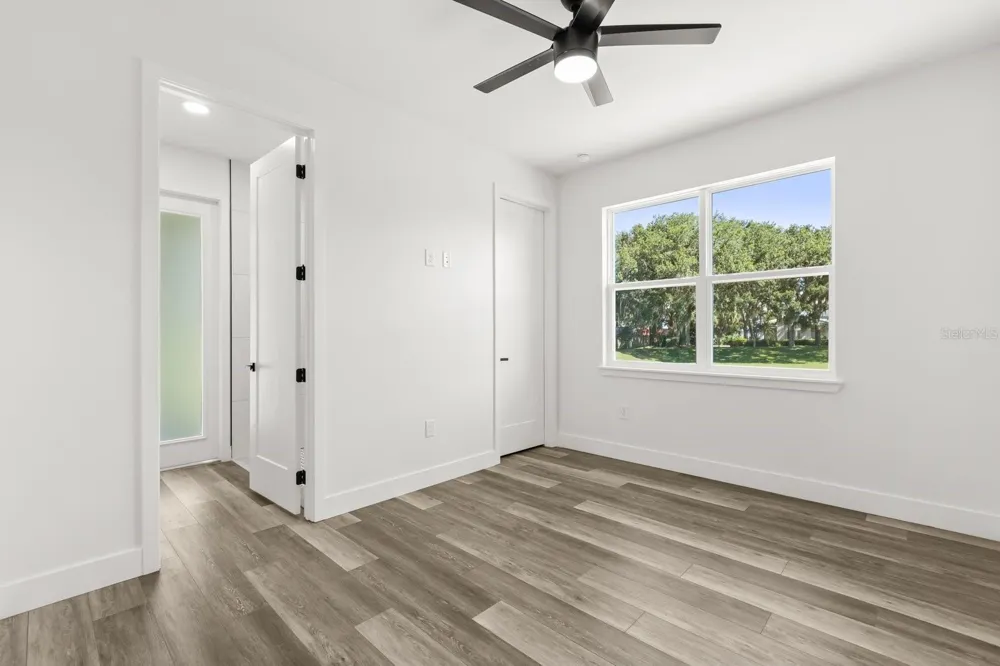 321 WATER SHORE DRIVE Leesburg, FL 34748