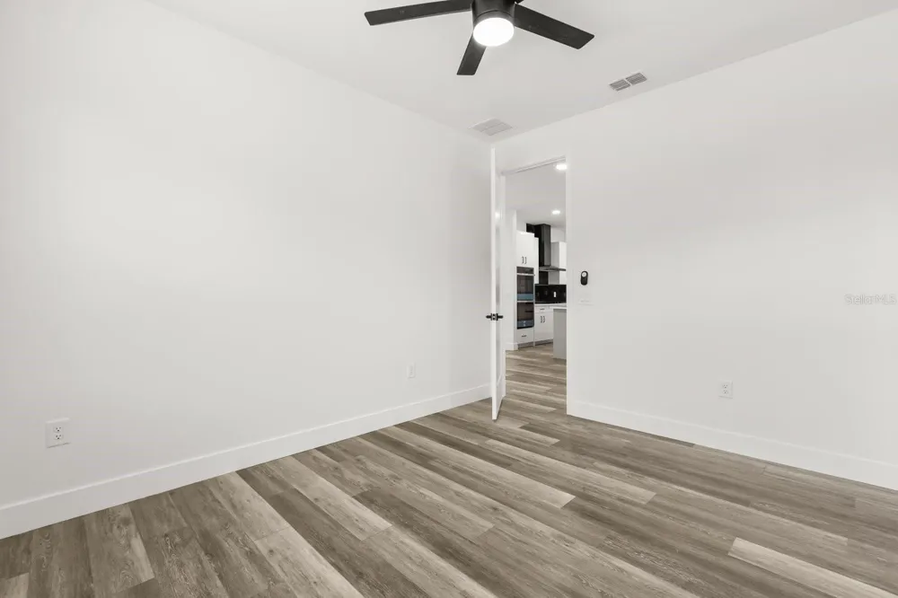 321 WATER SHORE DRIVE Leesburg, FL 34748