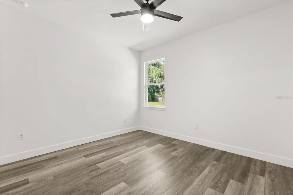 321 WATER SHORE DRIVE Leesburg, FL 34748