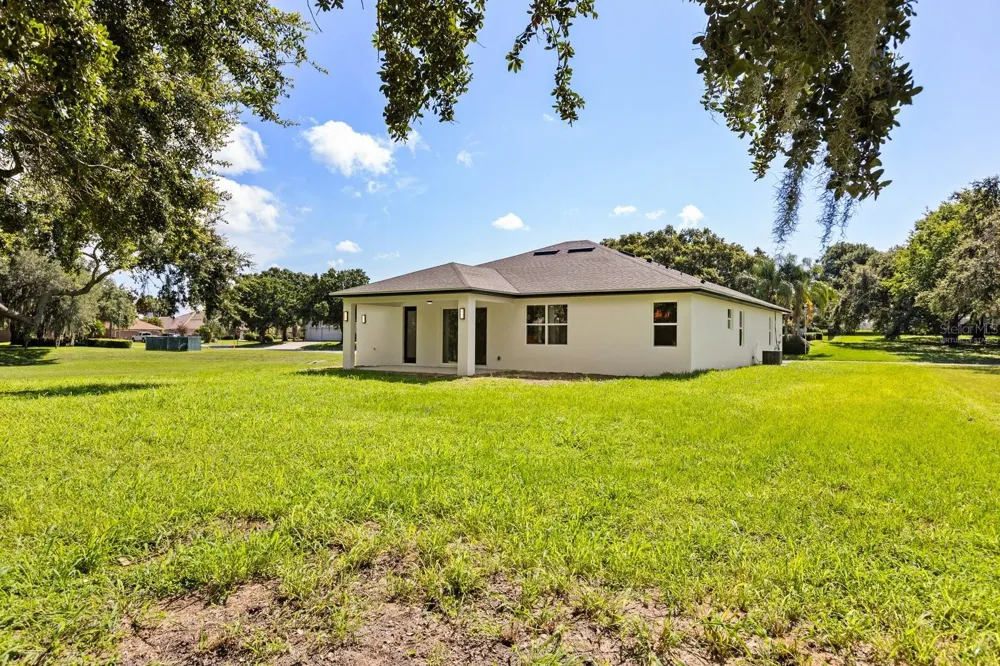 321 WATER SHORE DRIVE Leesburg, FL 34748