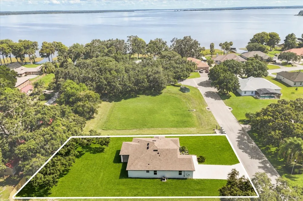 321 WATER SHORE DRIVE Leesburg, FL 34748