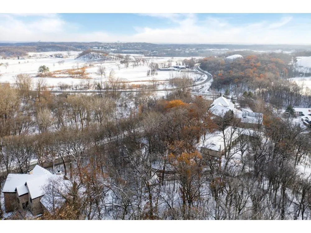 7106 Valley View Road Edina, MN 55439