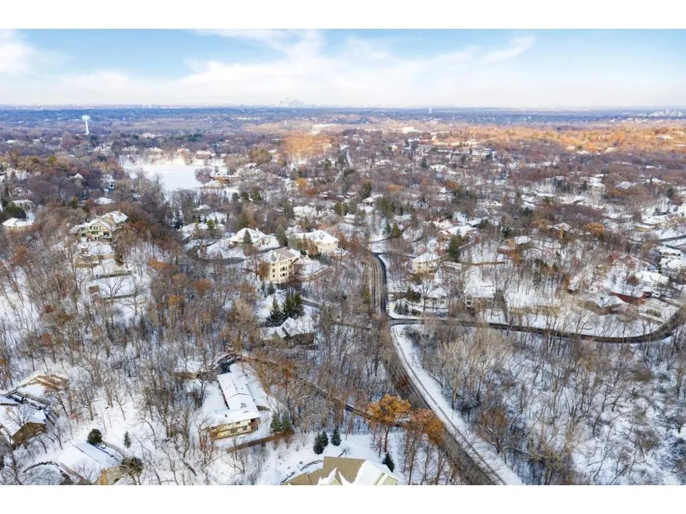 7106 Valley View Road Edina, MN 55439