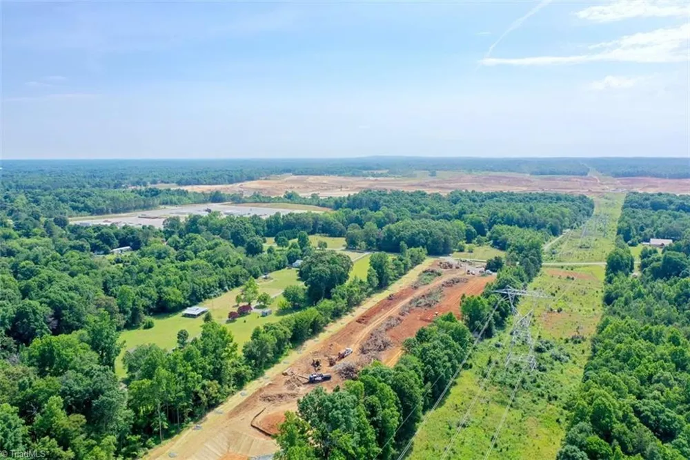 5731 Julian Airport Road Liberty, NC 27298