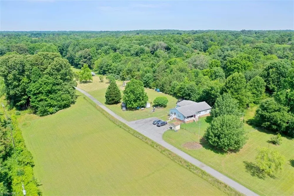 5731 Julian Airport Road Liberty, NC 27298