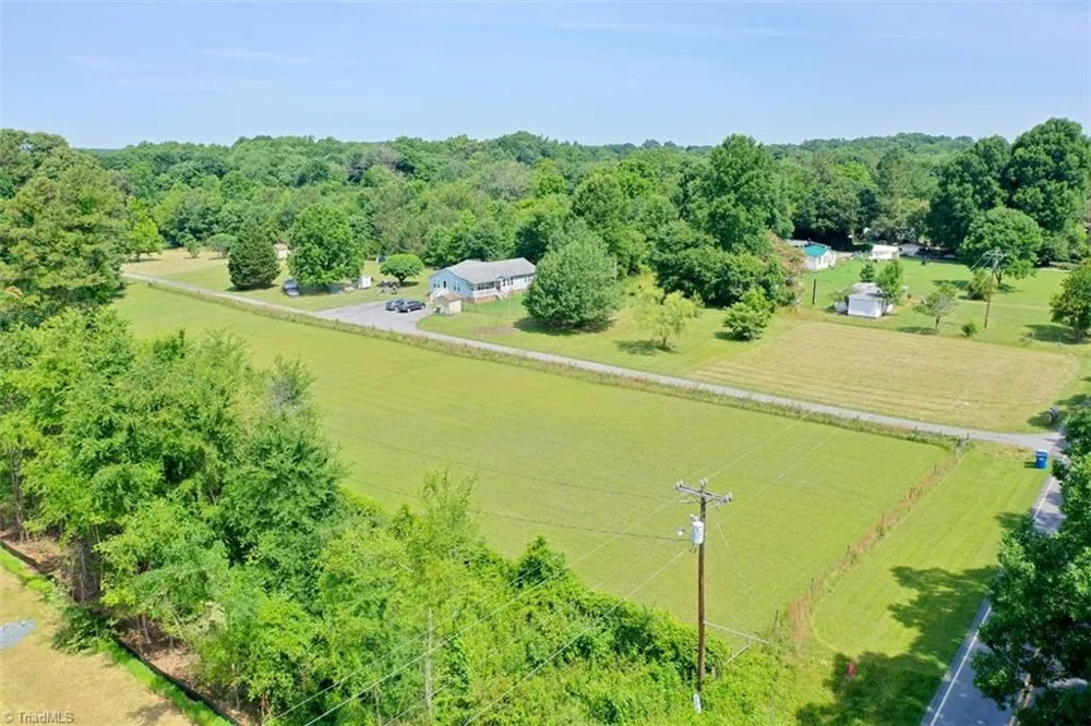 5731 Julian Airport Road Liberty, NC 27298