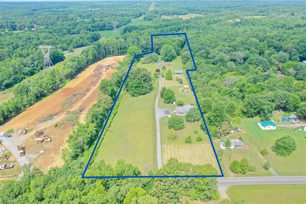 5731 Julian Airport Road Liberty, NC 27298