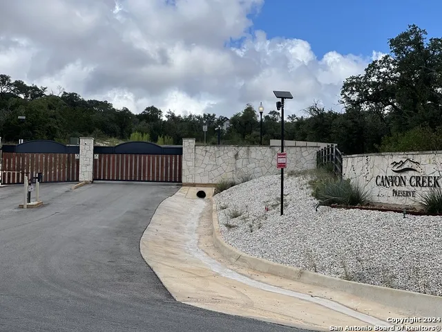 245 Sydney Springs Helotes, TX 78023