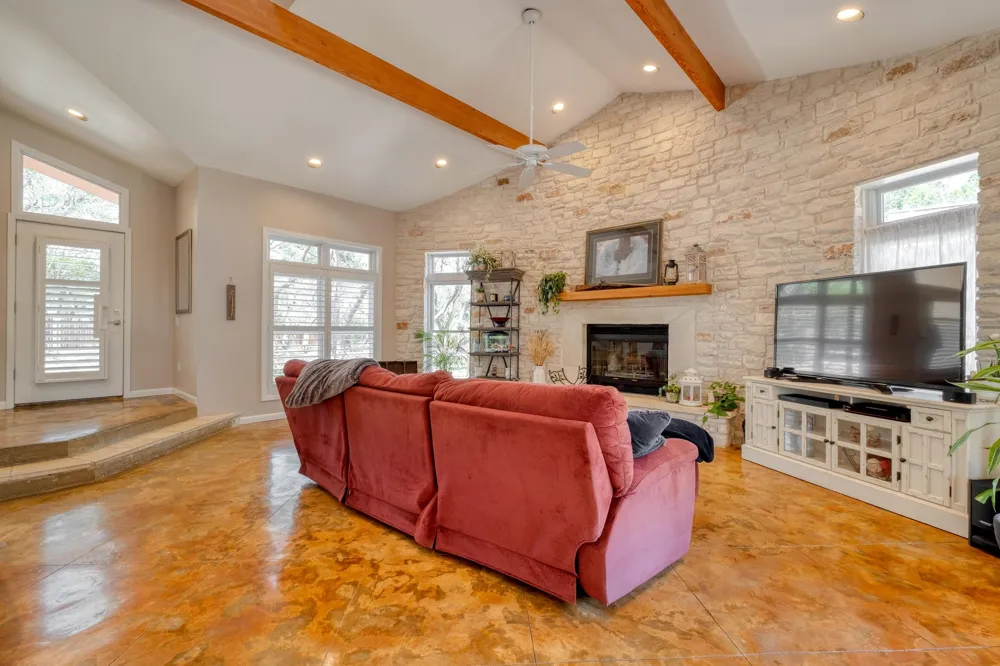 7600 Deer Run Leander, TX 78641